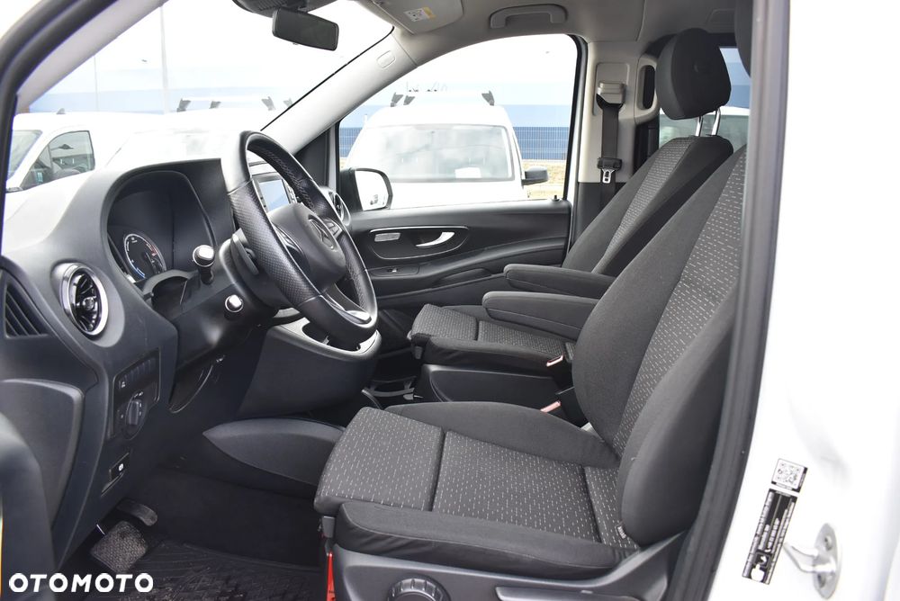 Mercedes-Benz eVito Tourer 129 L2 Pro 447.703 - 10