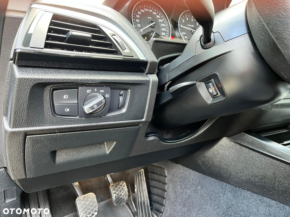 BMW Seria 1 118i - 26