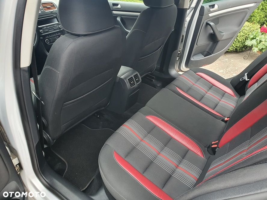 Volkswagen Golf 1.6 TDI DPF BlueMotion Technology MATCH - 12
