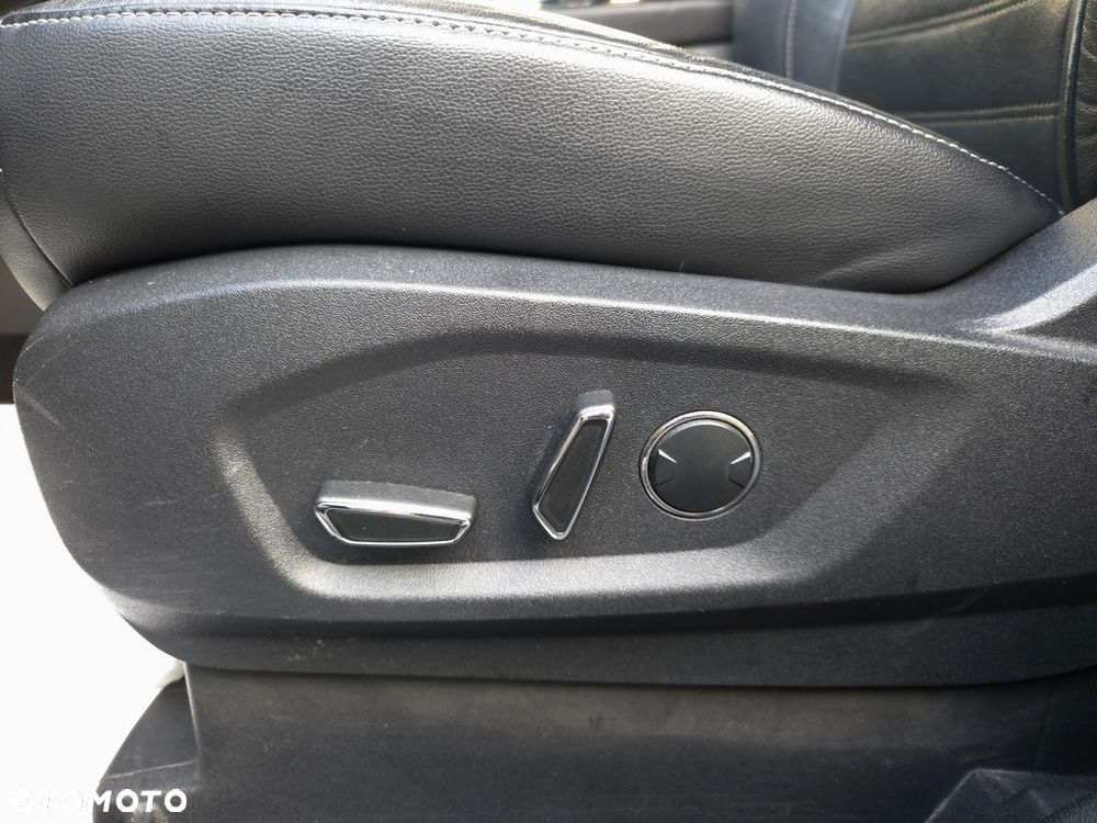 Ford Galaxy 2.0 TDCi Titanium - 17