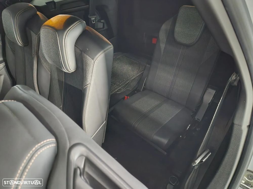 Peugeot 5008 1.5 BlueHDi GT Line J19 - 17