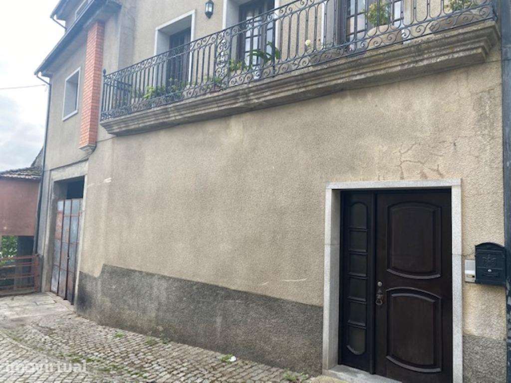 Casa Rústica em Cabanas de Viriato – Com Potencial de Remodelação - Grande imagem: 3/3