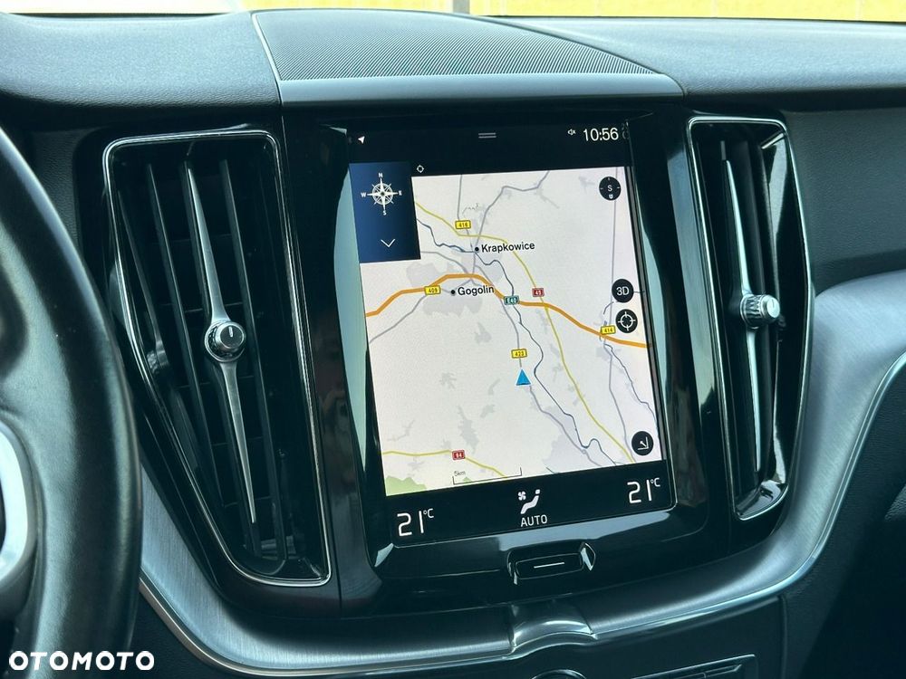 Volvo XC 60 B4 D AWD Geartronic Momentum Pro - 24