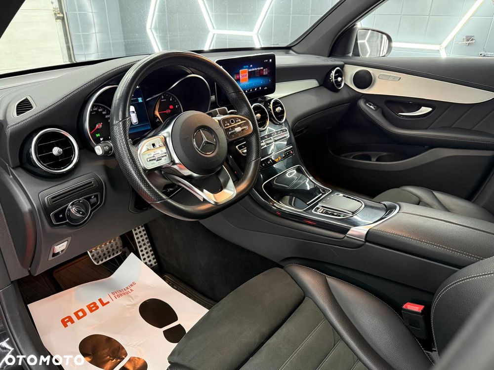 Mercedes-Benz GLC 220 d 4Matic 9G-TRONIC AMG Line - 24