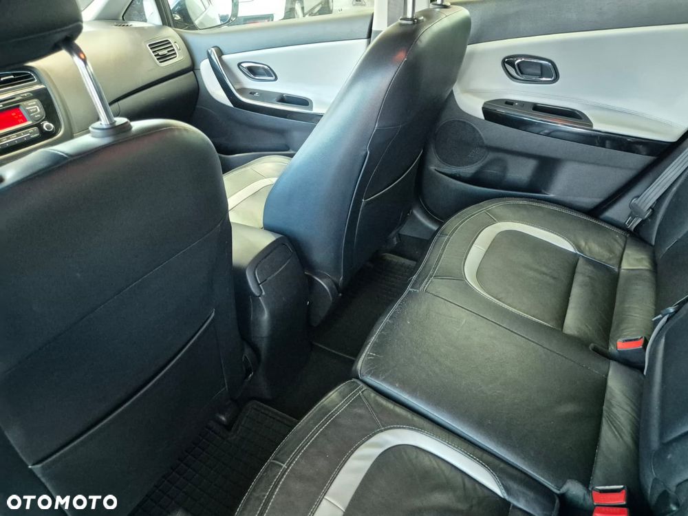 Kia Ceed 1.6 CRDi 128 Platinum Edition - 25