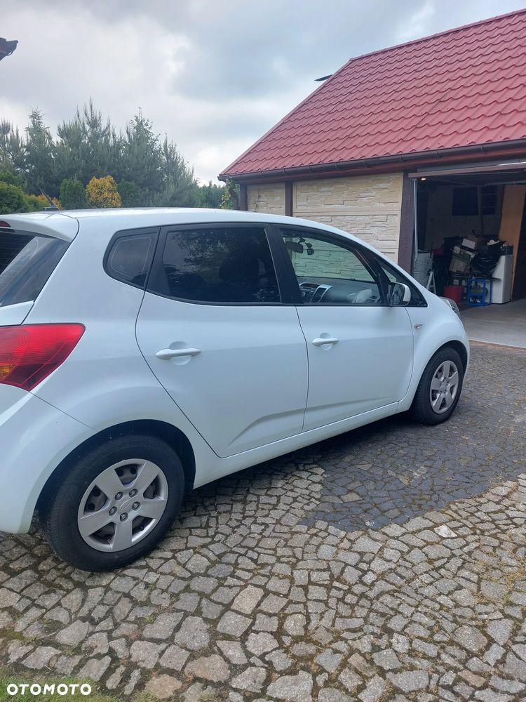 Kia Venga - 4