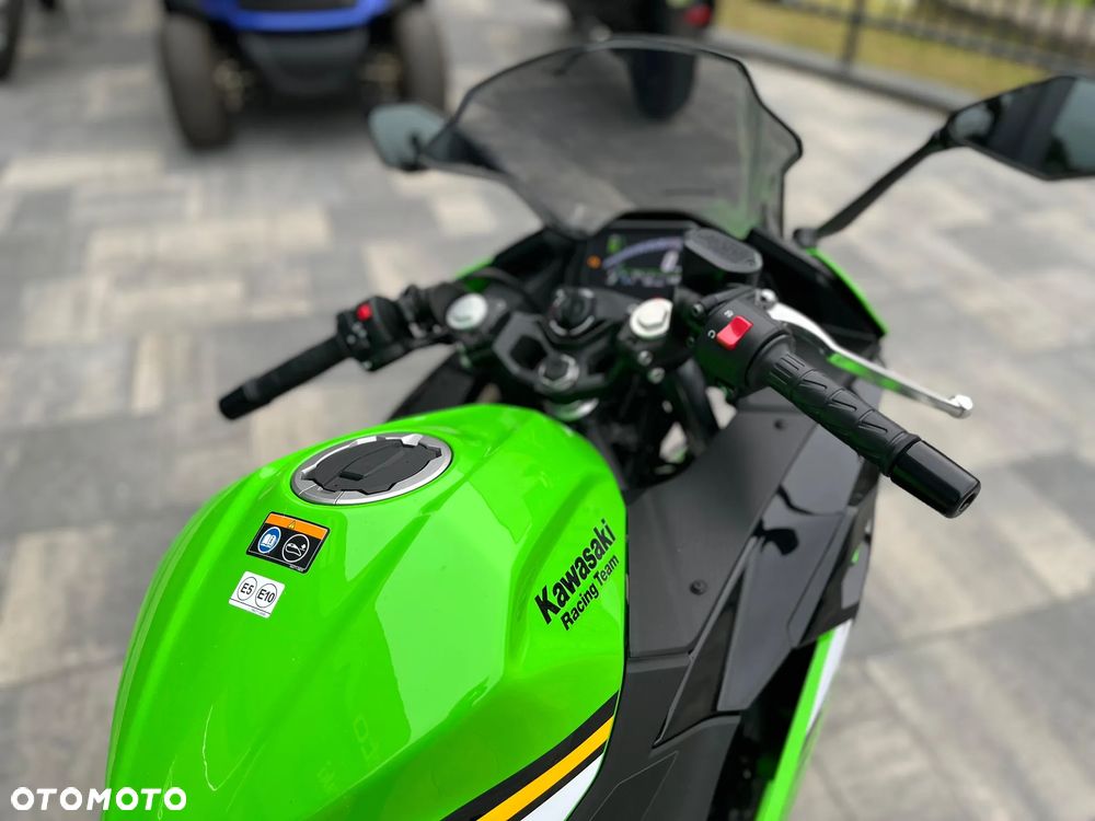 Kawasaki Ninja - 11
