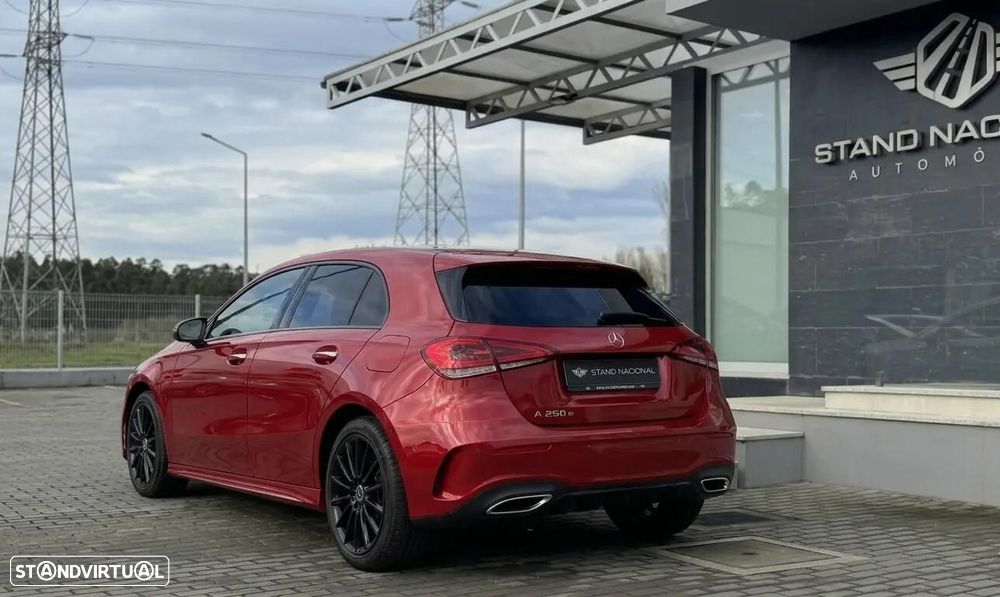 Mercedes-Benz A 250 e AMG Line - 10
