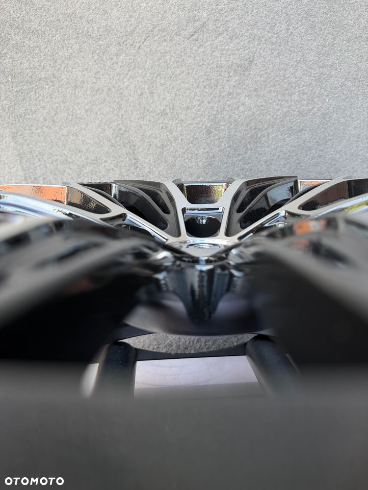 NOWE alufelgi M pakiet 5x112 18 felgi 8j ET35 BMW seria 3 G20 G22 G30 G31 F44 G22 G23 G32 F39 G60 G01 X1 F48 G42 X2 U06 Active Tourer Z4 G29 xDrive Styling 930 czarne polerowane jak Japan Racing Carbonado Rubin - 6