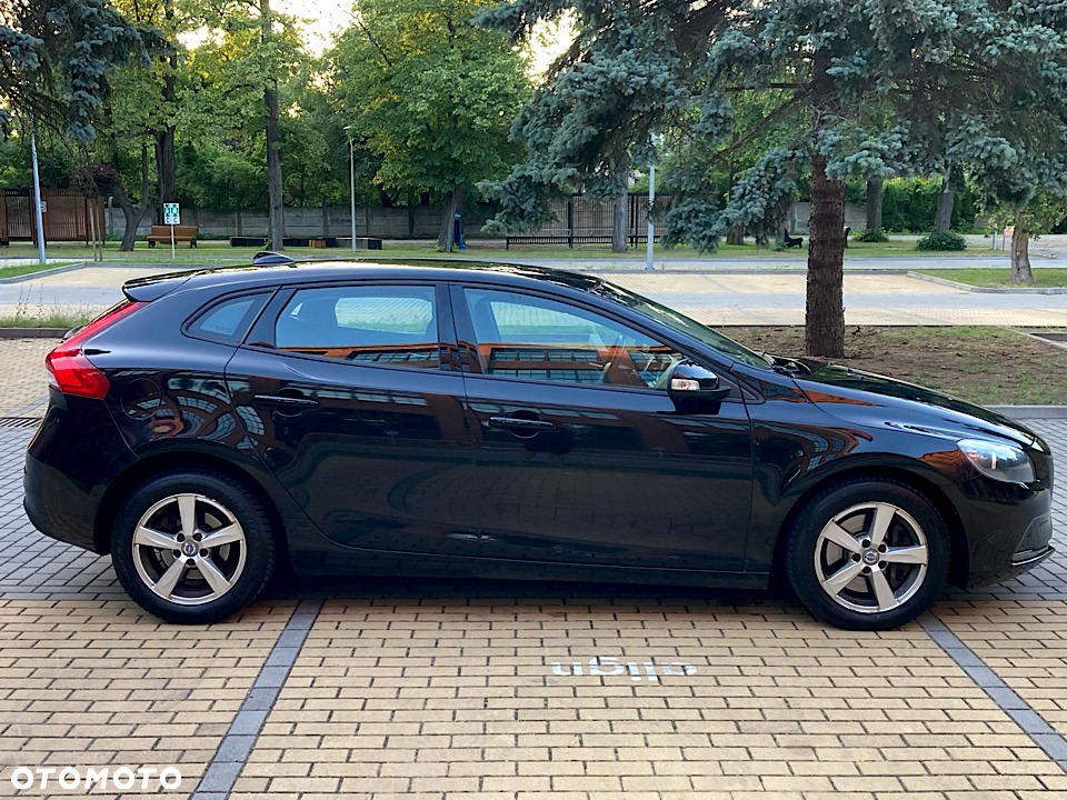 Volvo V40 - 18