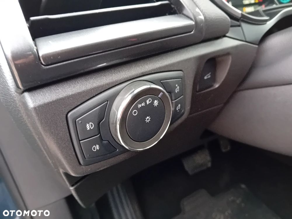 Ford Mondeo 2.0 EcoBlue Titanium - 36