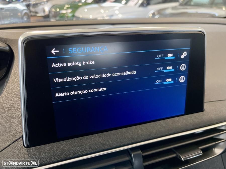 Peugeot 3008 PureTech 130 Stop & Start GPF Crossway - 28