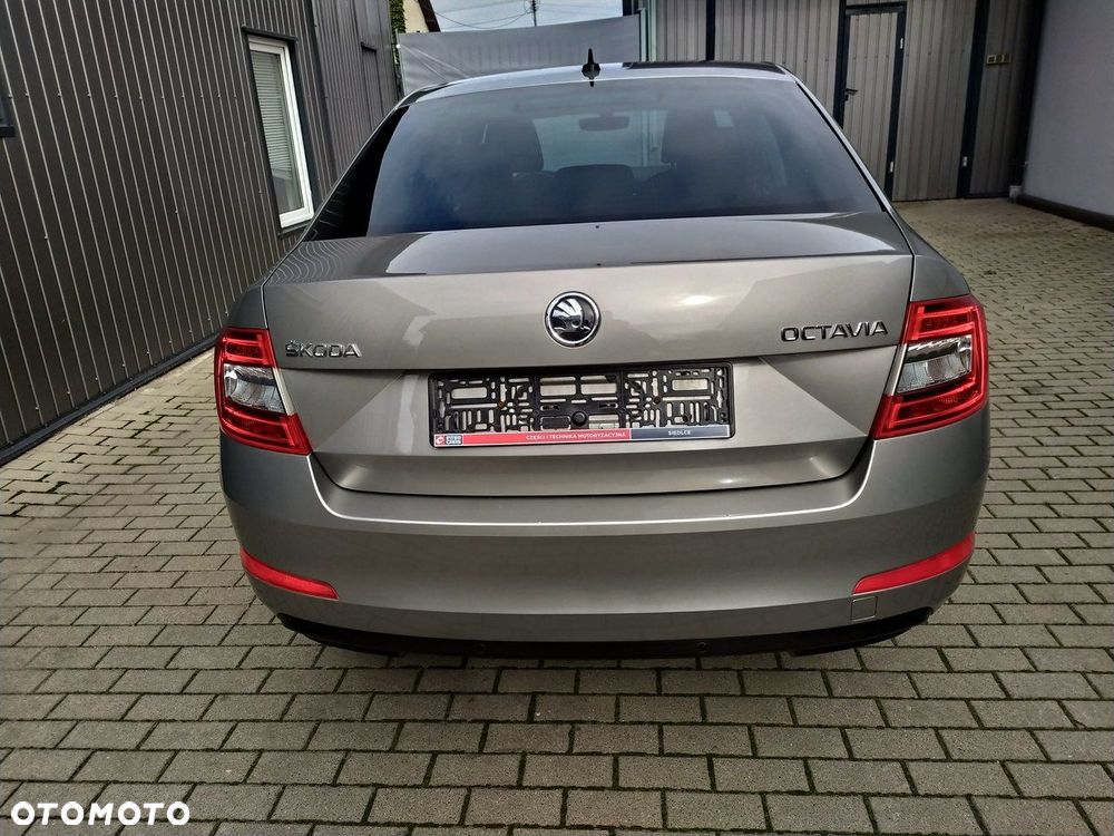 Skoda Octavia 1.4 TSI Edition DSG - 6