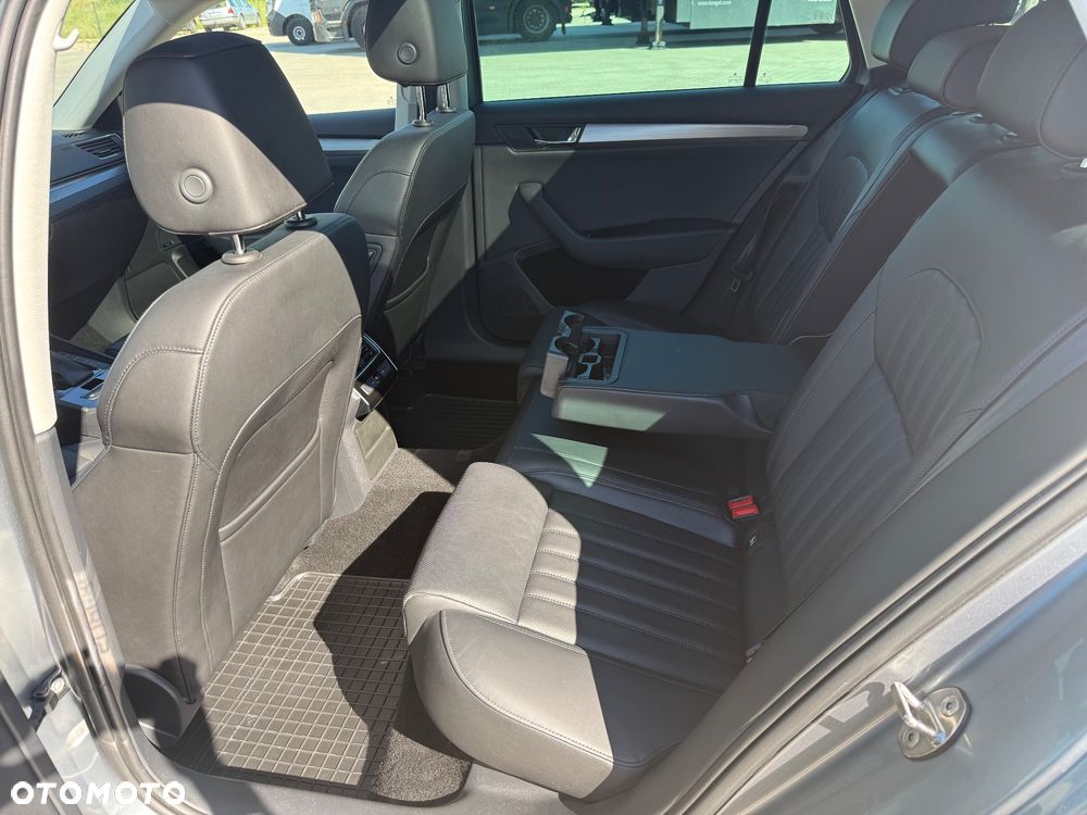 Skoda Superb 2.0 TDI DSG Style - 18