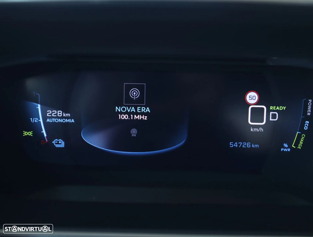 Peugeot e-2008 Allure - 29