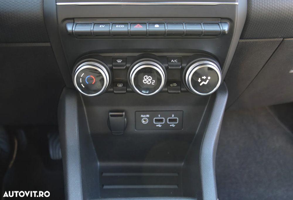 Renault Clio E-TECH Hybrid 140 BUSINESS EDITION - 26