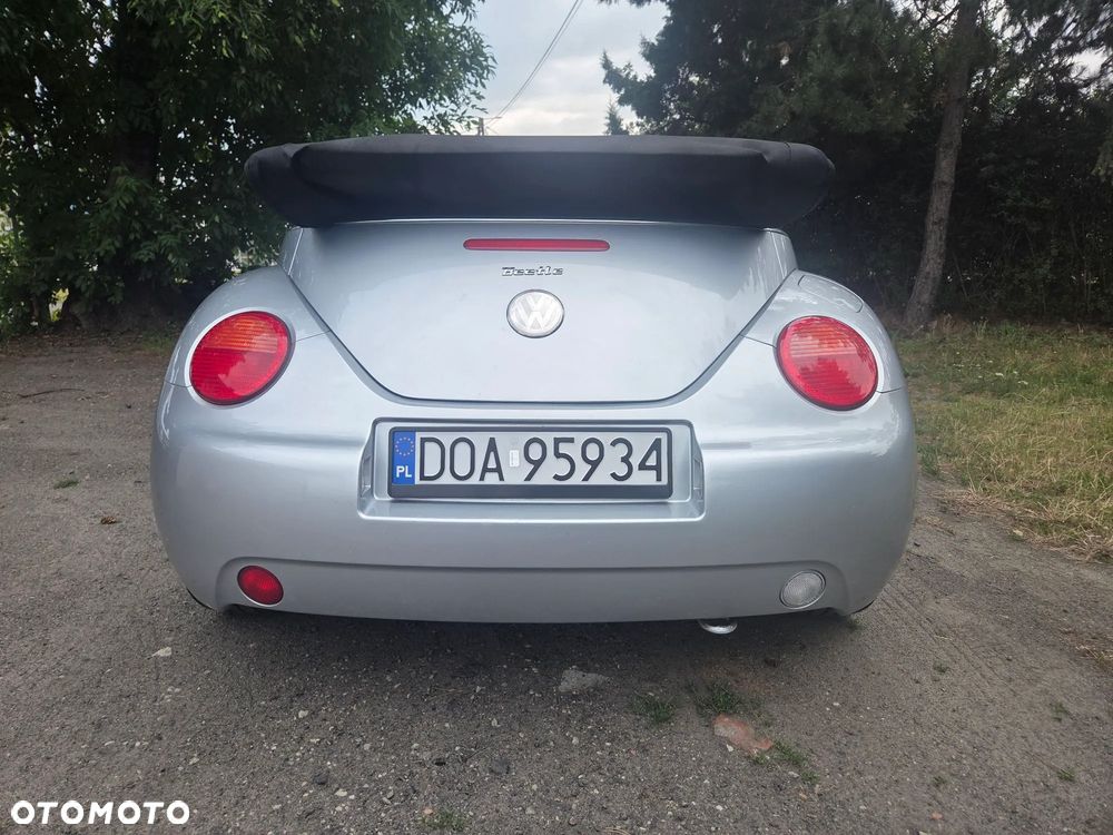 Volkswagen New Beetle 2.0 - 11