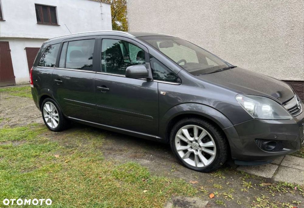 Opel Zafira 1.8 Cosmo EU5 - 4