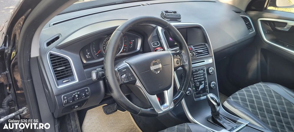 Volvo XC 60 - 6