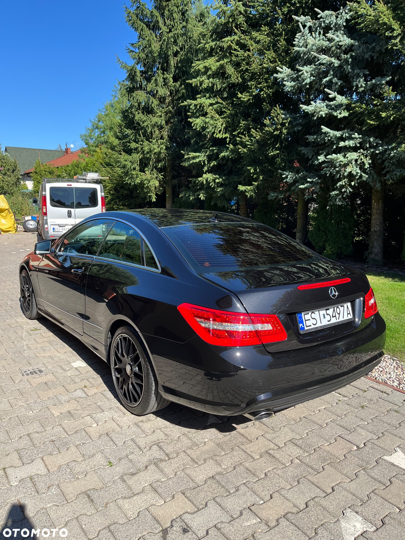 Mercedes-Benz Klasa E 350 CDI DPF Coupe BlueEFFICIENCY 7G-TRONIC Avantgarde - 2