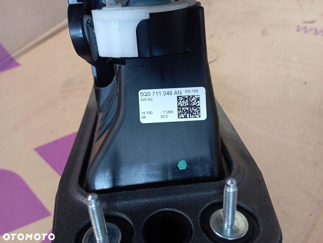SEAT LEON III 3 WYBIERAK LEWAREK ZMIANY BIEGÓW MANUAL 5F1711113 5Q0711049AN - 3