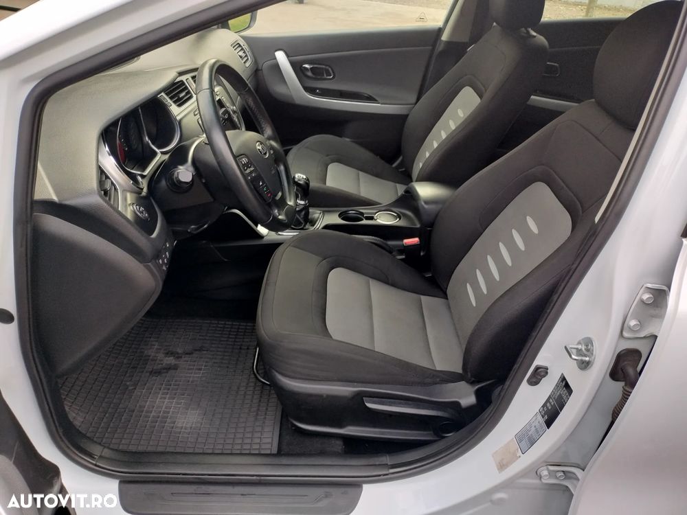 Kia Ceed - 6