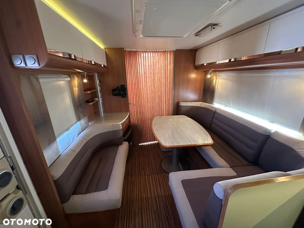 Adria ADORA 613 HT z przedsionkiem Isabella i napędem osi. RATY - 21