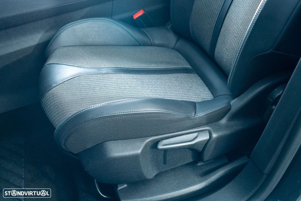 Peugeot 5008 1.2 PureTech Allure EAT8 - 7