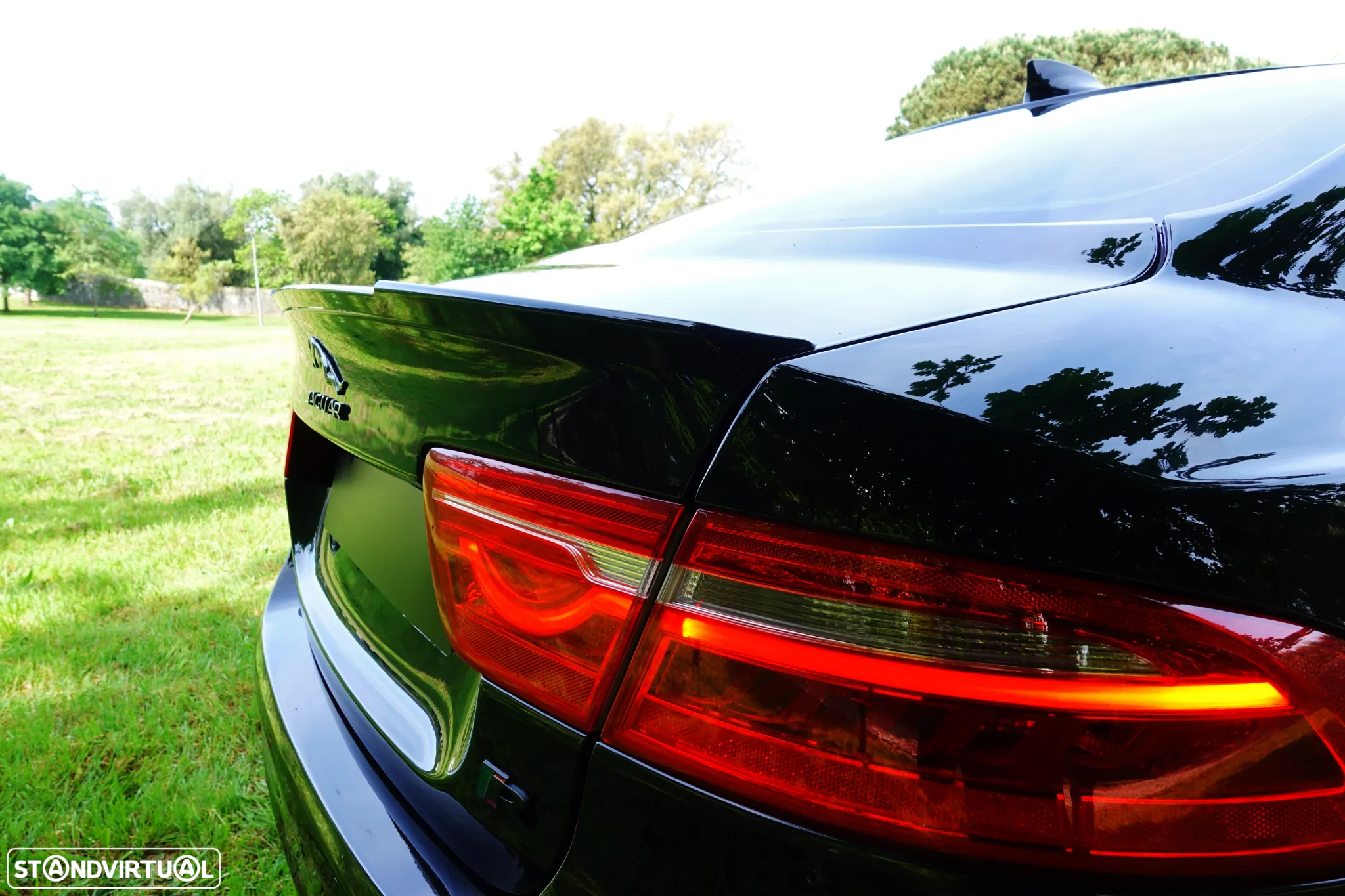 Jaguar XE 2.0 D R-Sport Aut. - 27