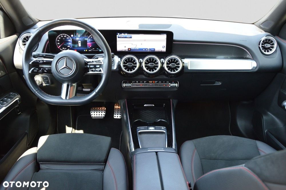 Mercedes-Benz GLB - 21