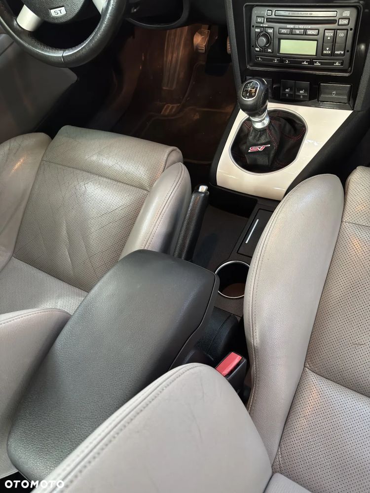 Ford Mondeo V6 ST 220 - 31
