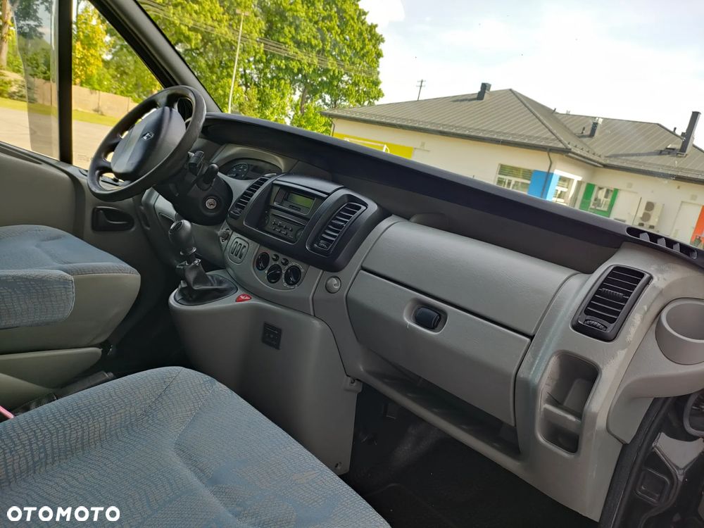 Renault Trafic brygadówka long - 18