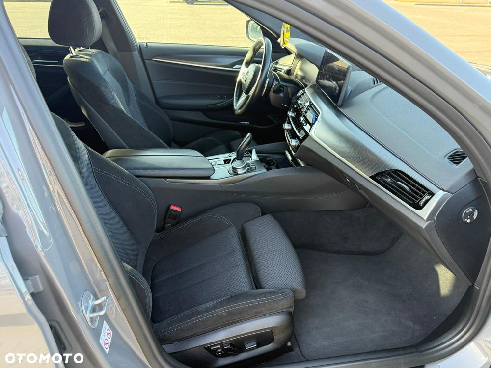 BMW Seria 5 520d M Sport Edition - 15