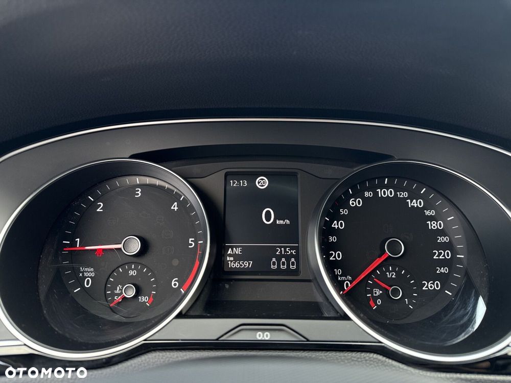 Volkswagen Passat Variant 2.0 TDI EVO Business - 18
