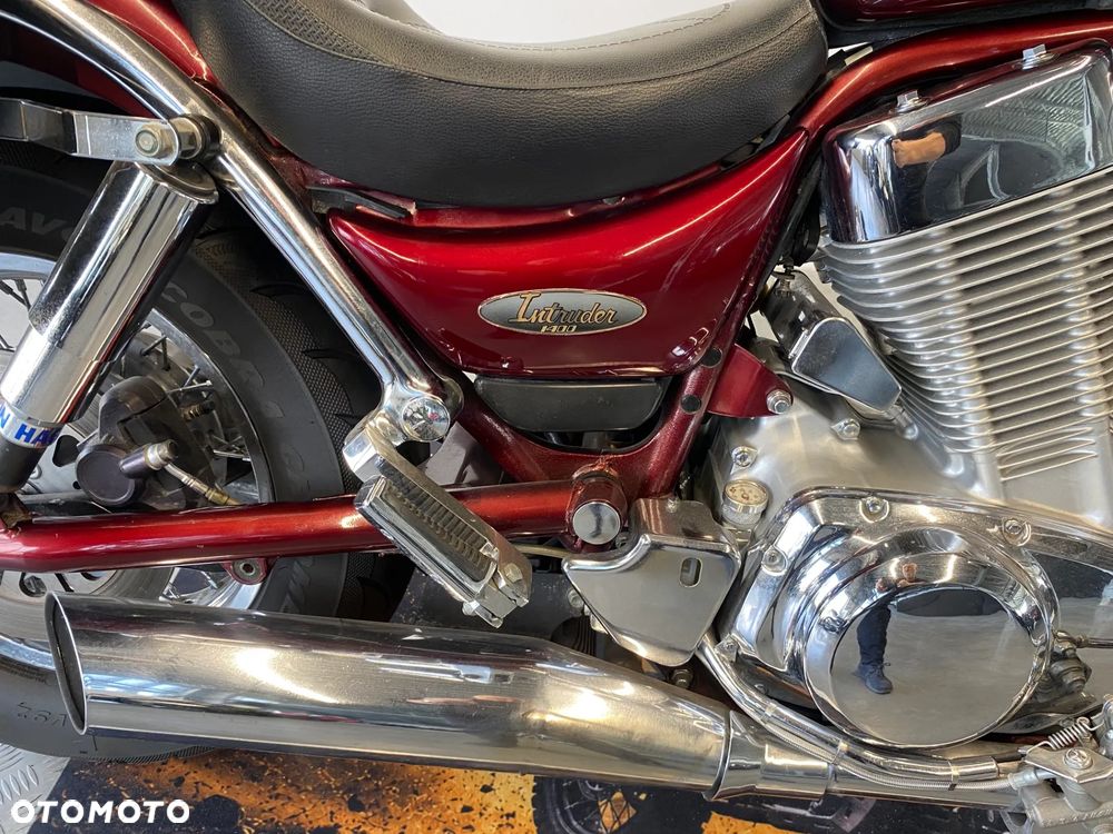 Suzuki Intruder - 25