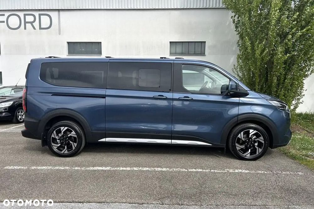 Ford Tourneo Custom - 5