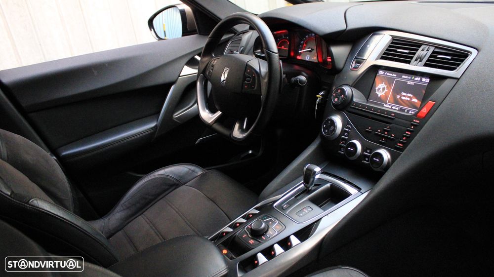 Citroën DS5 e-HDi 115 EGS6 SoChic - 20