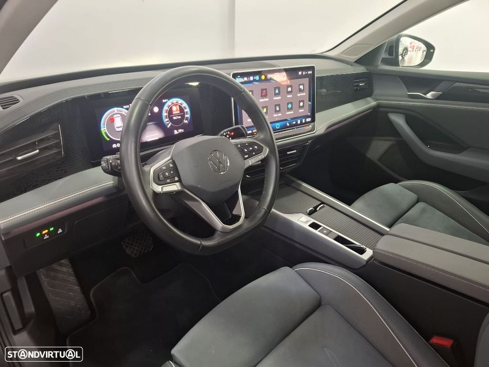 VW Passat Variant 1.5 TSI eHybrid DSG - 12