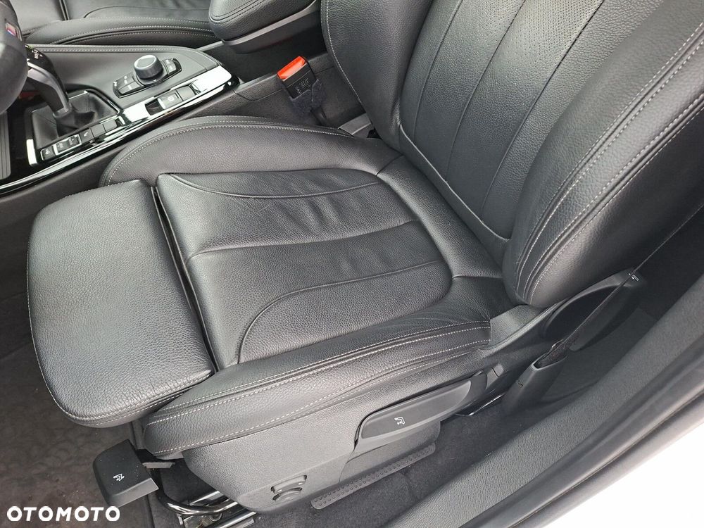 BMW X1 sDrive18i M Sport - 12