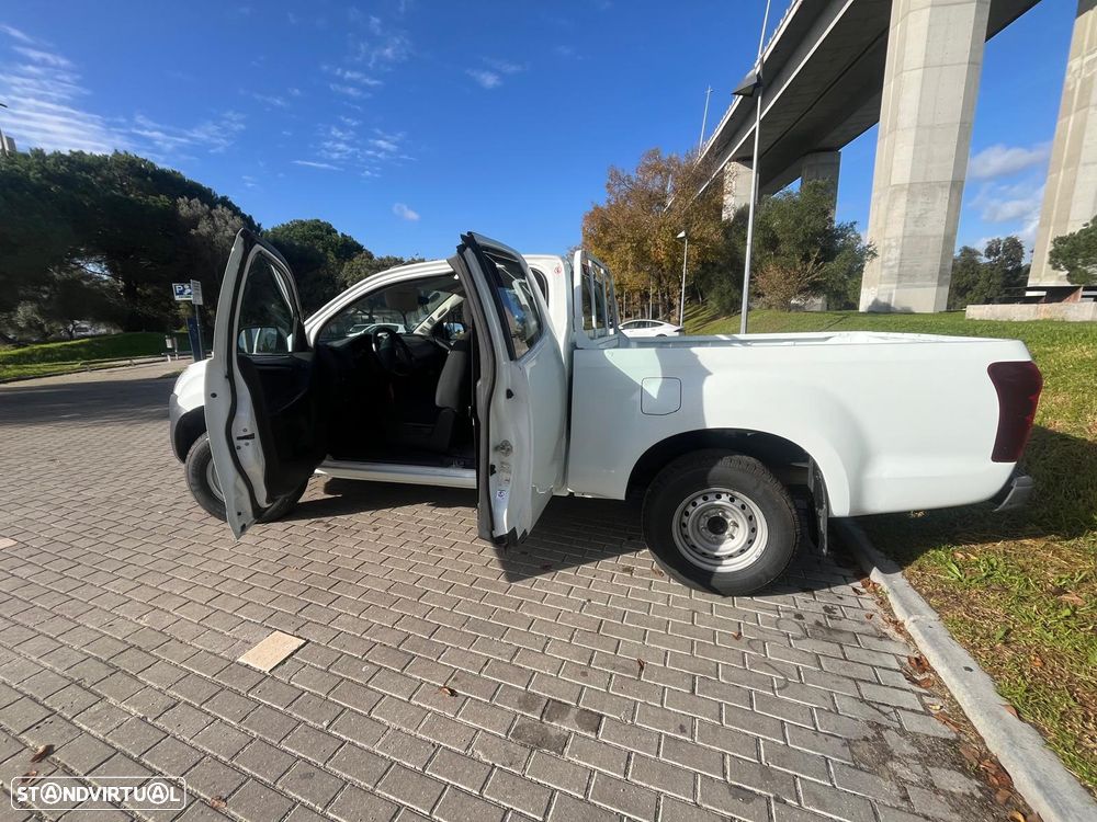 Isuzu D-Max 2.5 DTi CD 4WD LS - 10