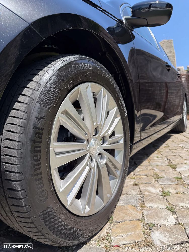 Peugeot 308 SW 1.5 BlueHDi Allure Pack EAT8 - 20