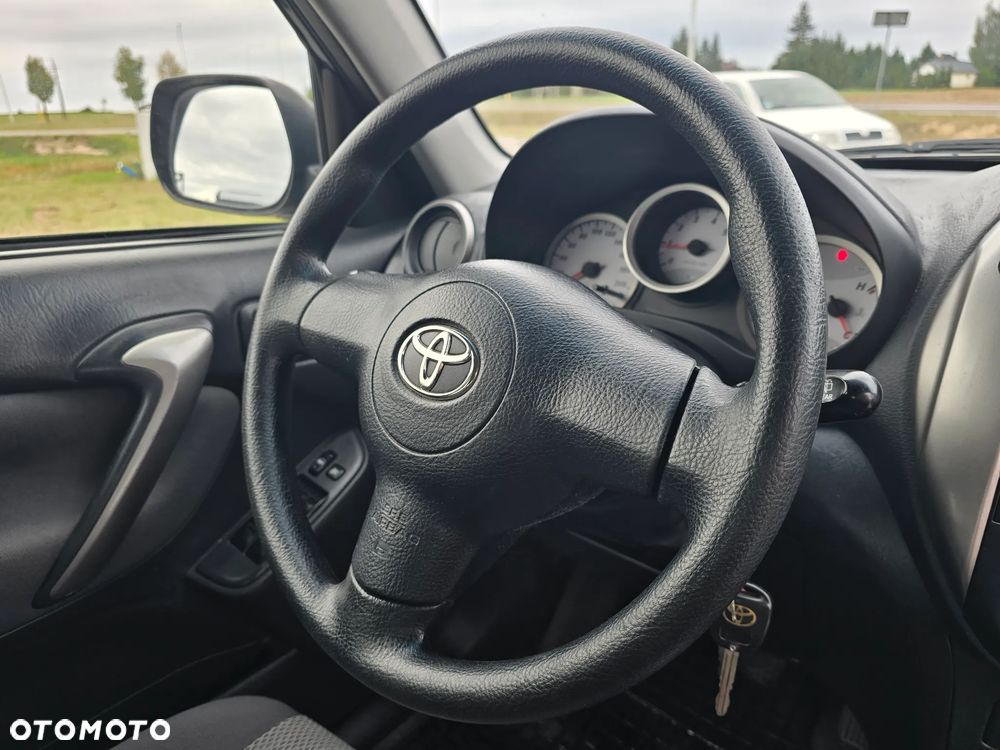 Toyota RAV4 - 27