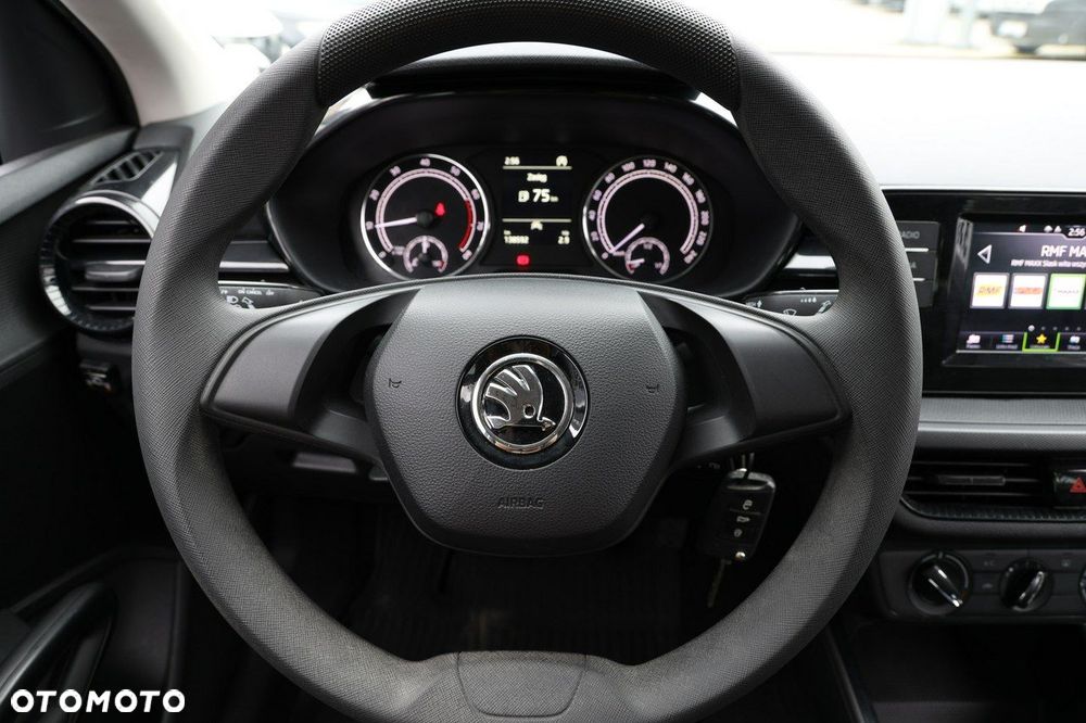 Skoda Fabia 1.0 Active - 12