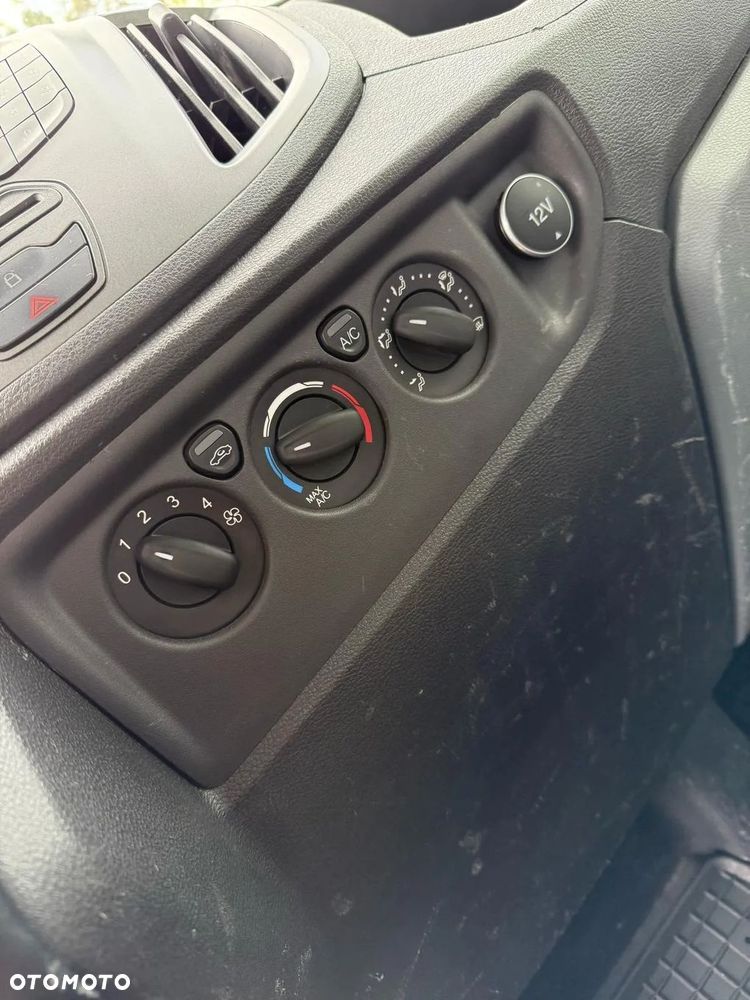 Ford Transit - 10