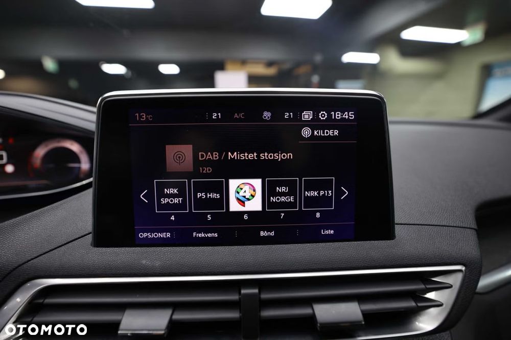 Peugeot 5008 PureTech 130 EAT8 Stop & Start GT - 33