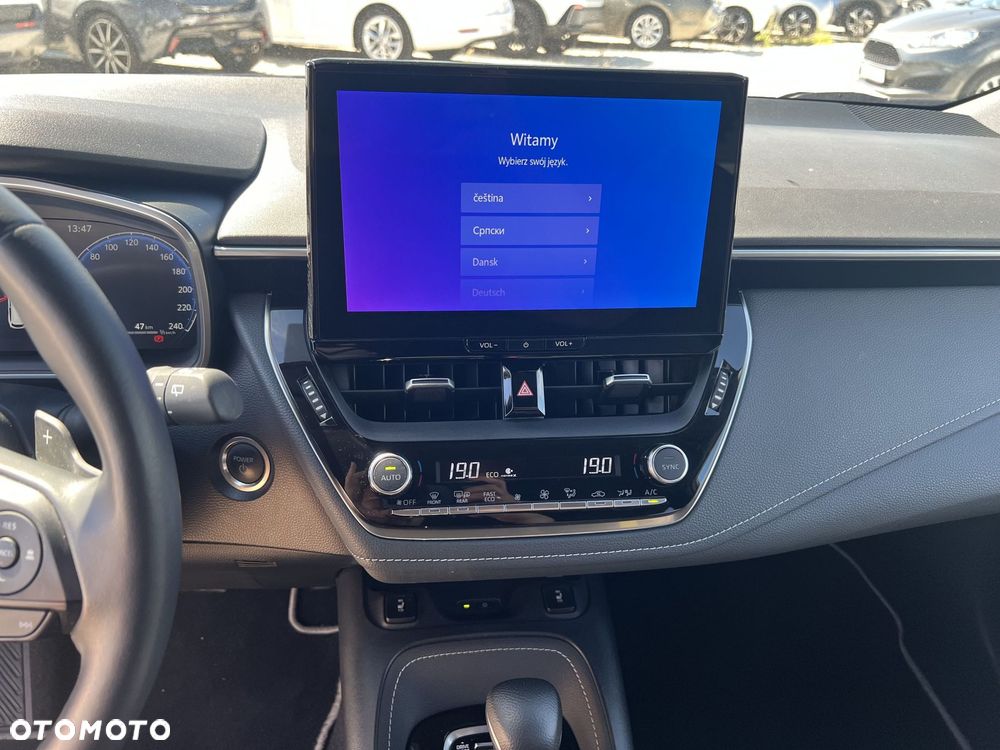Toyota Corolla 2.0 Hybrid Style - 18