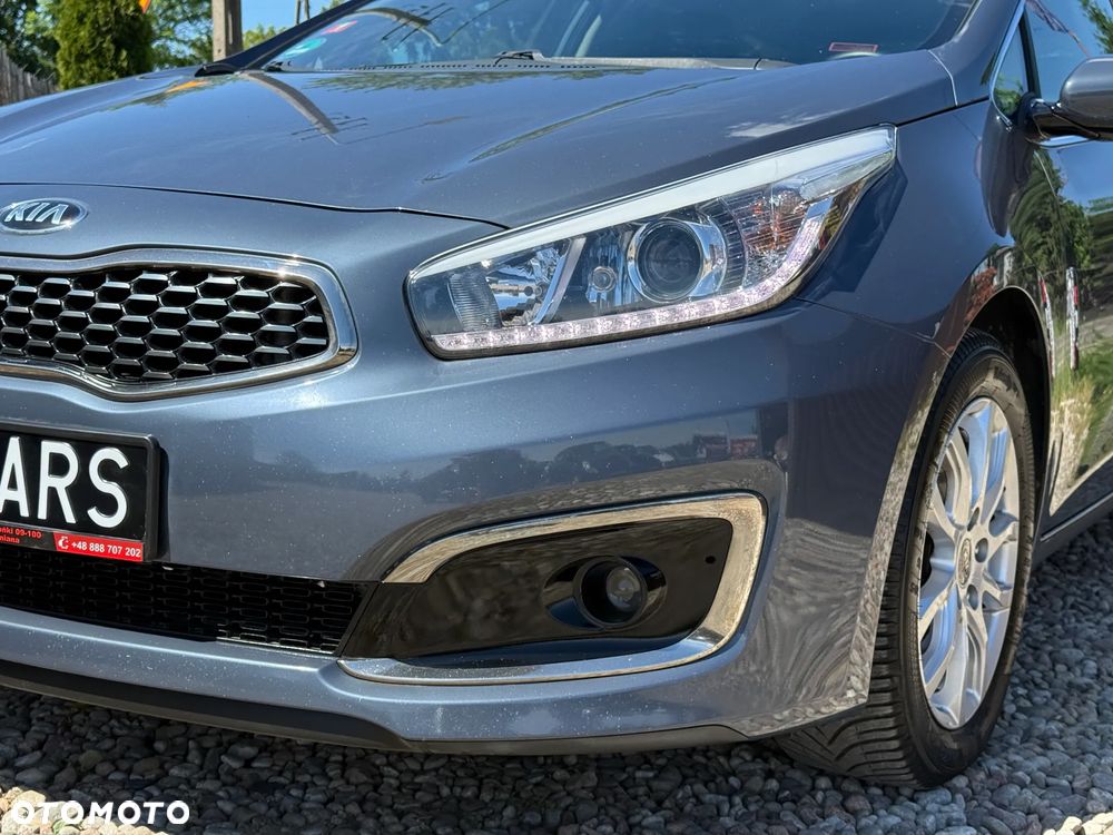 Kia Ceed 1.6 CRDi 136 ISG Platinum Edition - 12