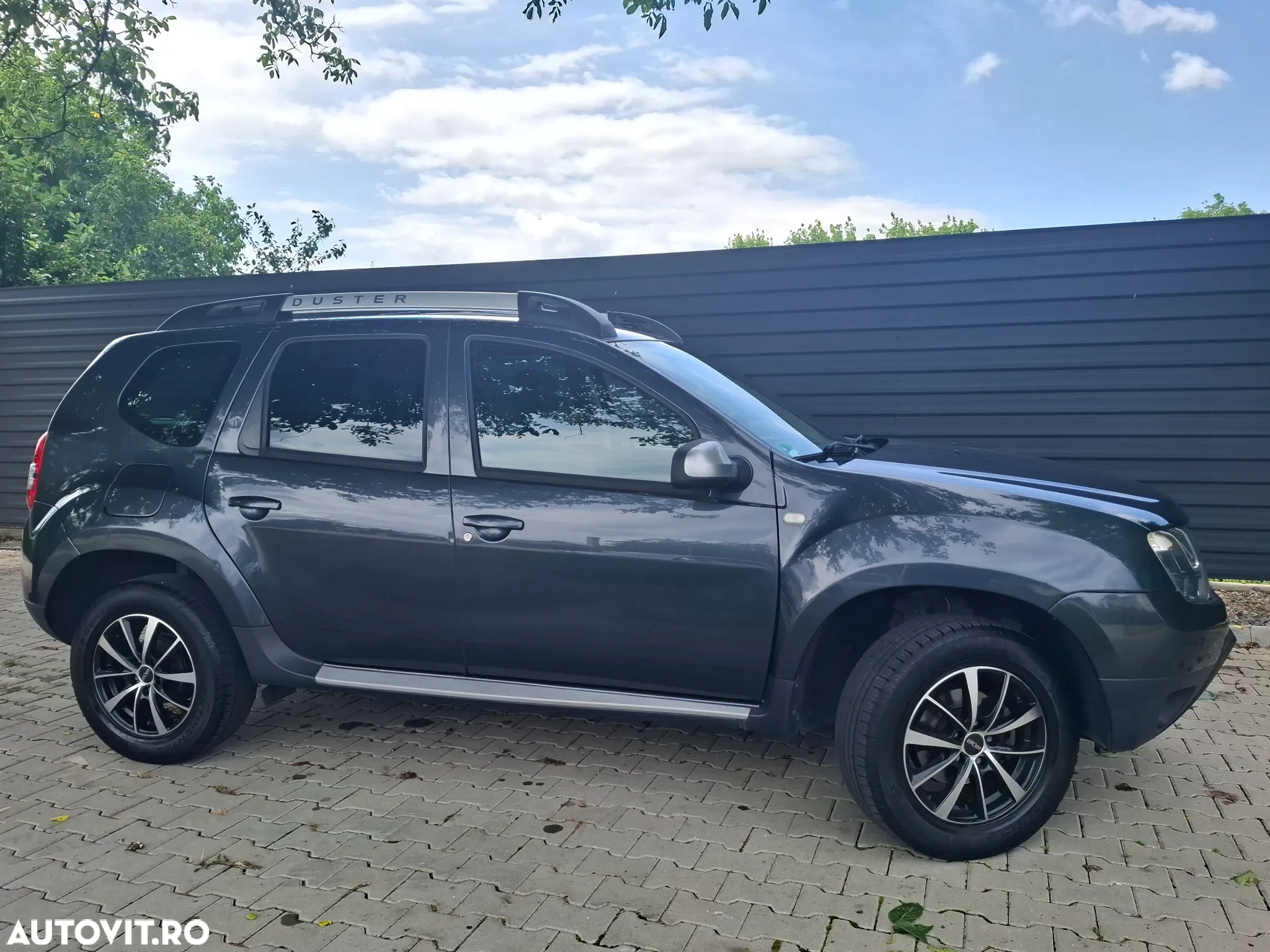 Dacia Duster 1.2 TCe 4x2 Laureate - 14