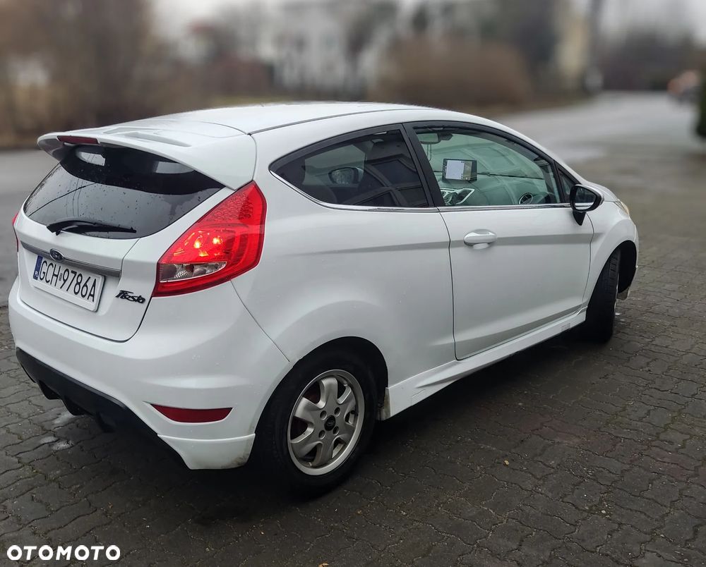 Ford Fiesta 1.4 Sport - 12