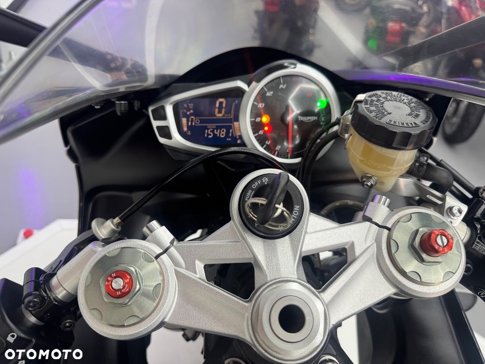 Triumph Daytona - 24